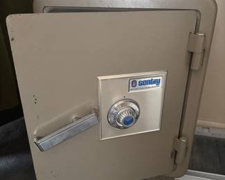 Sentry Safe
No Combination to Safe
