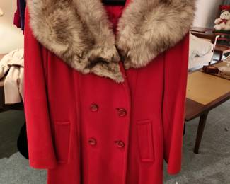 Vintage red coat w/ fur collar