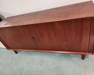 MCM Stereo Cabinet  BEAUTIFUL!
Fisher 500-C Receiver, Technics turntable.
