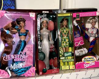 Left /NEW! 1995 JEWEL HAIR MERMAID MIDGE BARBIE!