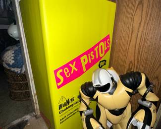 Sex Pistols Large Bearbrick / Robot