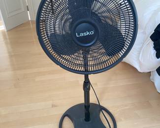PORTABLE ROTATING FAN