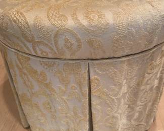 DAMASK UPHOLSTERED POUFF SEAT