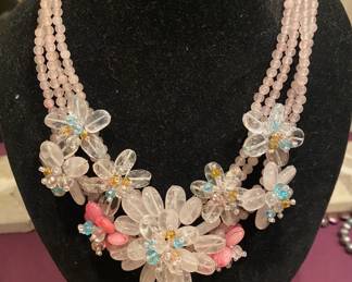 PINK QUARTZ ELABORATE FLORAL NECKLACE