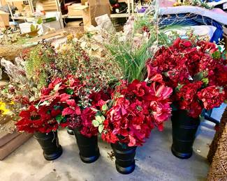 HOLIDAY FLOWERS AND STEMS