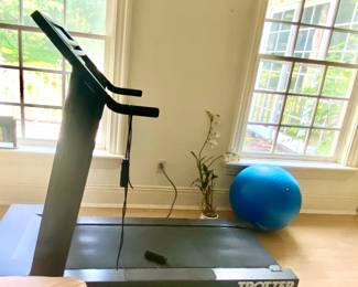 TROTTER 525 TREADMILL