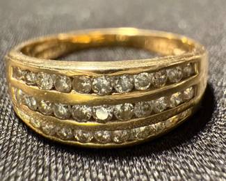 TN54 NAGL Certified 10k Yellow Gold, Round Brilliant Cut, .50CTW Diamond Ring Size 9 See certificate for additional information