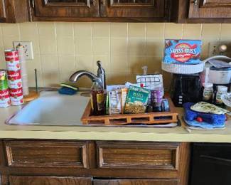 Large lot of Kitchen items, food, small appliances, plastic cups, S&P, get all pictured