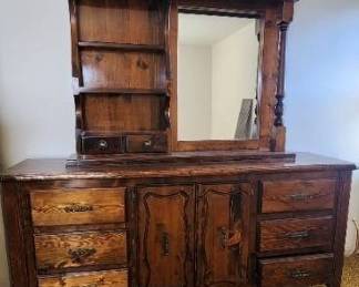 Quality build, dresser with mirror and shelving.