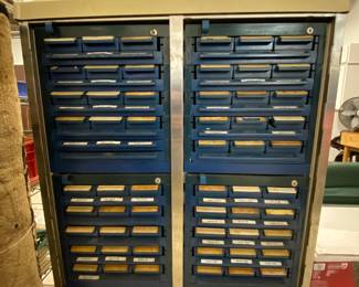Wheeled tool and parts cabinet.  It has 8 cubes 4 per side  with 5-6 drawers making 15-18 compartments per cube.  Great for storage!!