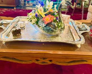 Silve tray and silver swan