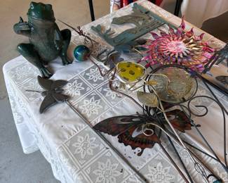 Yard and garden decor