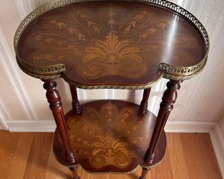 Vintage scalloped side table