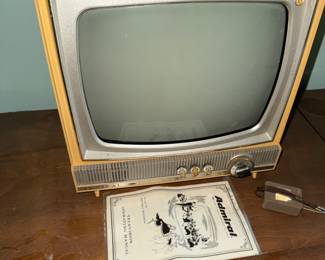 Admiral TV almost as old as I am!!