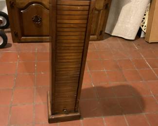 Hold your DVD’s and/or CD’s