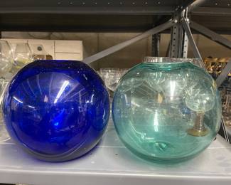 Round vases