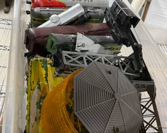 Lionel train set - tracks, trains & more