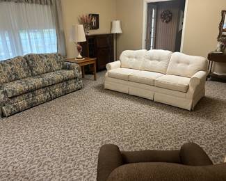 Living room couch (ivory)