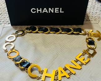 Jumbo Chanel XL iconic 1993 COCO belt Very nice condition.