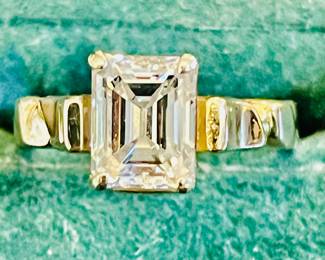 A beautiful custom made 14k ladies custom made diamond ring, 1.88 carat total weight VS1 clarity, H color from GIA appraisal.