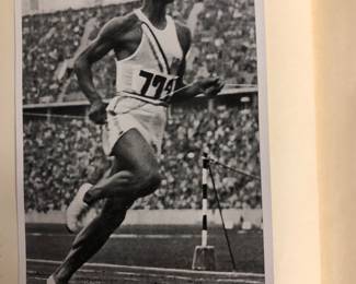 Jesse Owens photo