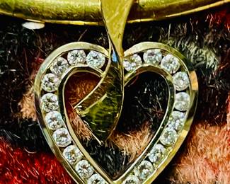 14k diamond heart pendant necklace.