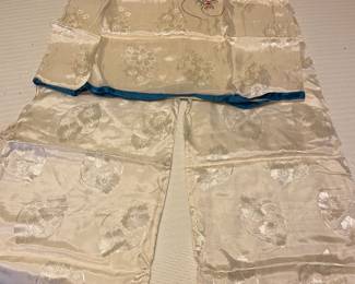 Silk Japanese pajamas, coat and slippers