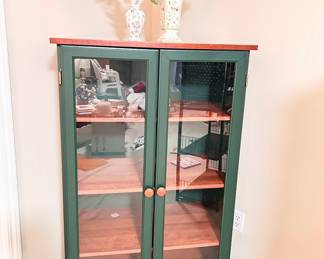 Glass Cabinet/Bookshelf 