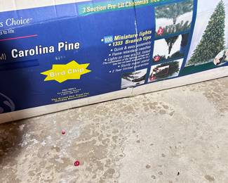 Large Caroline Pine Tree- 133 Branches