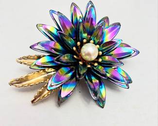 1960’s Enamel Brooch