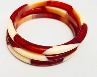 Vintage Root beer and Cream Lucite Bangles (1960’s) 