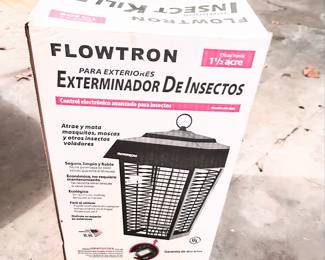 Flowtron BK-15D Electronic Insect Killer 1/2 Acre Coverage
