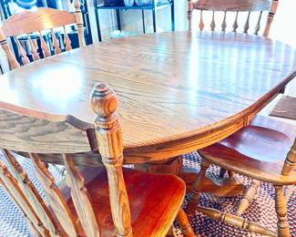 Oak Table with 4 chairs and a leaf
