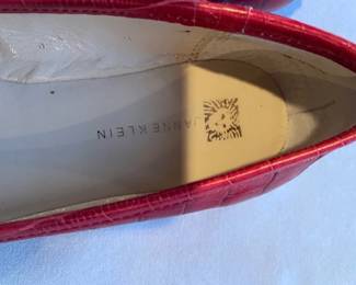 Anne Klein red women's shoes (size 7/1/2).