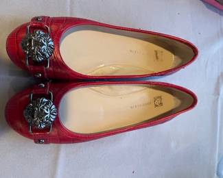 Anne Klein red women's shoes (size 7/1/2).