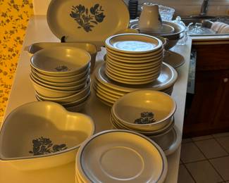 Open stock York town dinnerware 