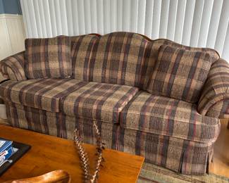 Great plaid sofa in very good condition 
