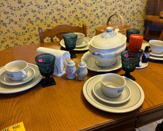 Several pieces of pfaltsgraff Yorktown dinnerware
