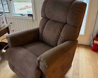 Pr of brown recliners