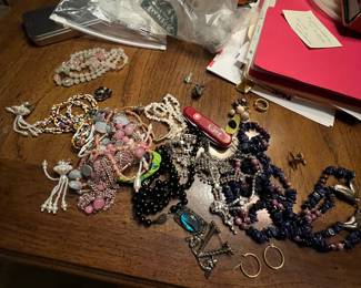 Jewelry, vintage rhinestone, sterling gold, James Avery & more. Additional pics and info to come! 
