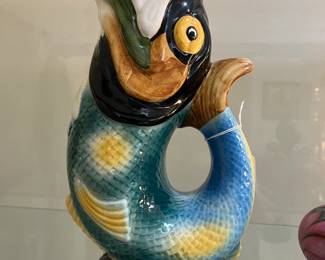 Gurgling fish vase