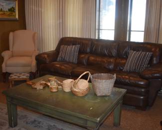 Leather sofa in "like new" condition.
