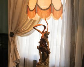 Victorian Chamber - French Table Lamp