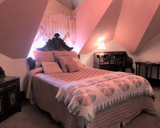 Vulcan Vista Suite Queen Bed