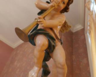 Serafim Room - Details of a Serafim with a Horn