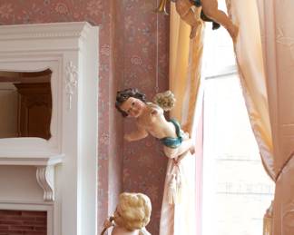 Serafim Room - Hand carved 3 Serafims