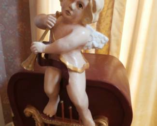 Serafim Room - Detail of a Serafim 