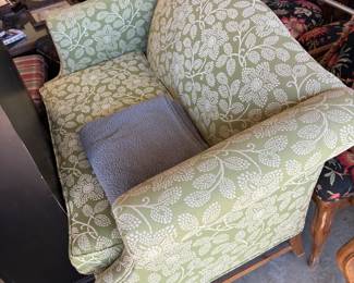 love seat .  2 available $40 each