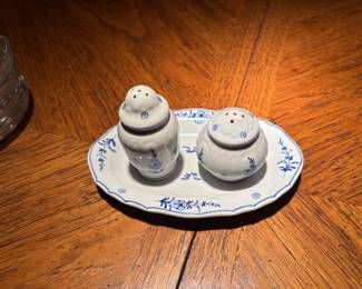 delft salt and pepper shakers with plate $8
