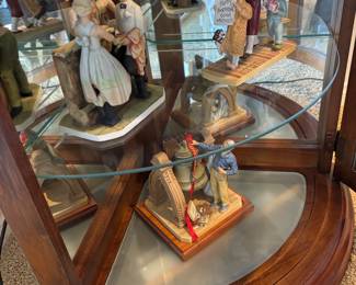 lot of norman rockwell figurines $30 for all look at all pictures